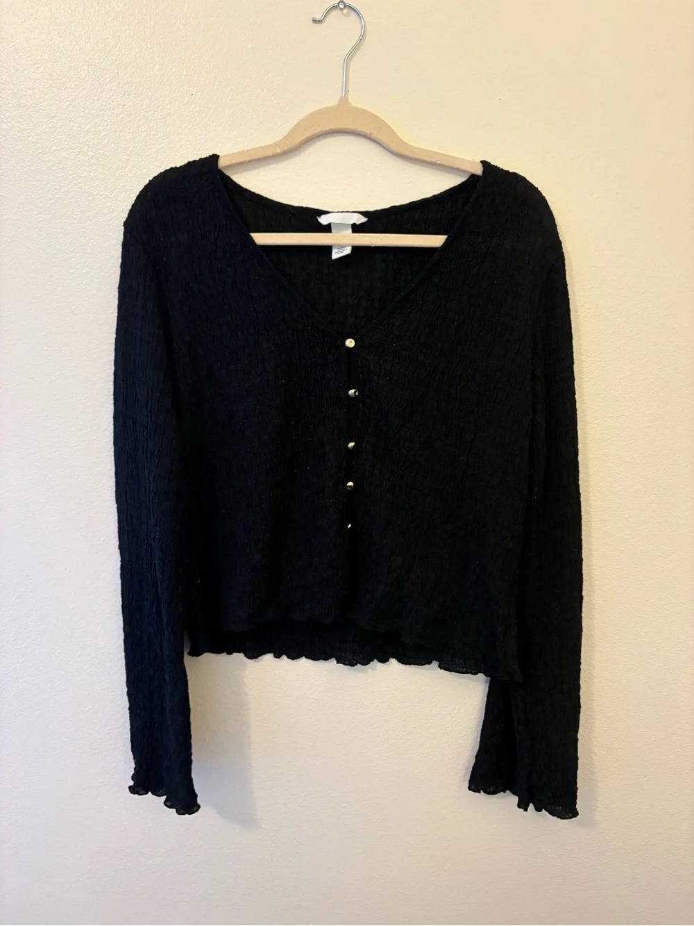 H&M Black Ribbed V-Neck Button-Front Cropped Long Sleeve Top
